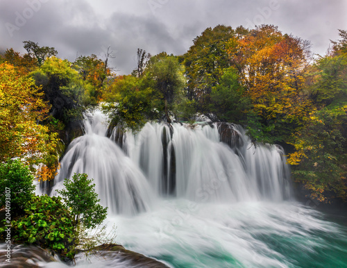Cuadro en lienzo Waterfall on the Una River in the village of Martin Brod in Bosnia and Herzegovi