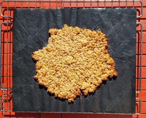 Foto baked granola, resemblance to a map of Australia