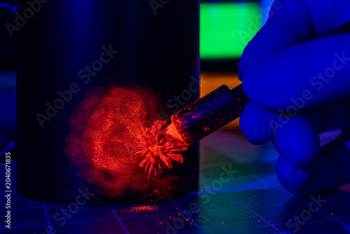 Bilde på lerret Fluorescent Fingerprint Powder Revealing Latent Print