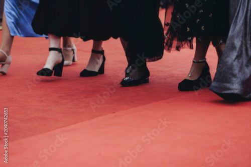 Fotografia Red carpet on a movie premiere, cinema film festival event, ropes and golden bar
