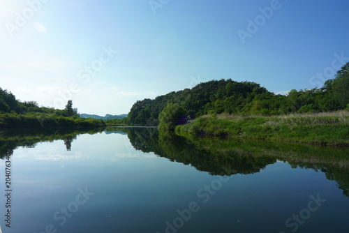 Projection of Korean topography in a lake