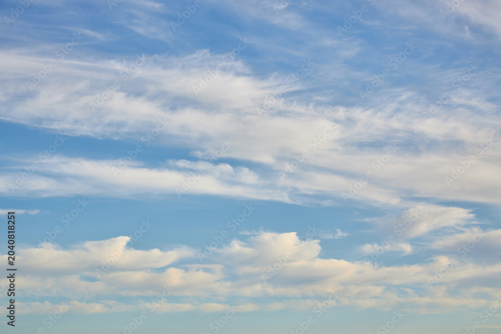 Naklejka premium Blue Sky with White Clouds