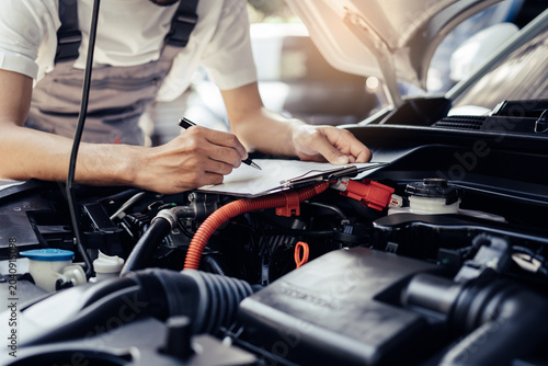Φωτογραφία Auto check up and car service shop concept