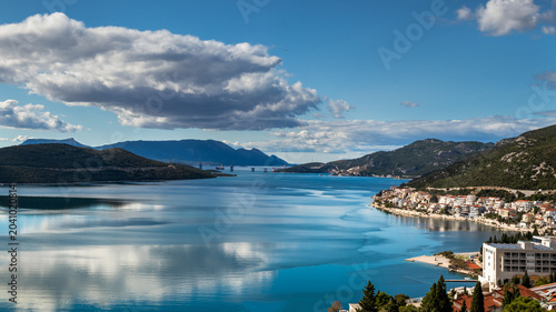 Fotografía View of Neum Bay from the city of Neum in Bosnia and Herzegovina