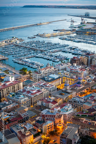 Schilderij op canvas Alicante with Harbor
