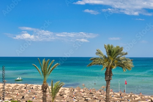Foto Hammamet, Tunisia - MAY 16, 2025: Beach of Hammamet, the first tourist destination in Tunisia