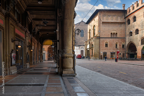 Bild auf Leinwand Piazza Re Enzo near Piazza Maggiore in Bologna, Emilia-Romagna, Italy