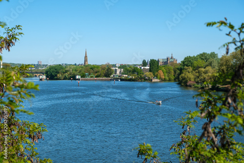 Obraz na płótnie view of Metz skyline and lake in Moselle river
