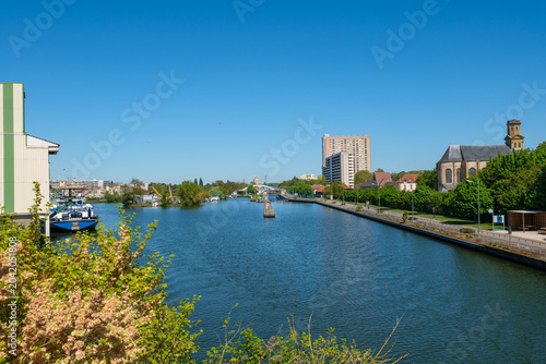 Cuadro en lienzo View of the port (Port de Mazerolle) of Metz on the Moselle River