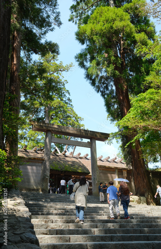 Obraz premium Mizugaki Minami Gomon Gate of the Main Sanctuary (Shogu) at Ise Jingu Naiku, Mie, Japan (伊勢神宮 内宮 正宮 瑞垣南御門)