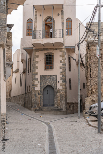 Before and After: A Building in Mosul, Iraq