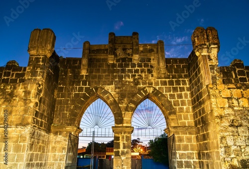 Foto Entrance Gate of Mercado de Artesanias or craft market of Masaya in Nicaragua fe