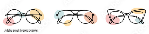 Foto Three distinct styles of hand drawn eyeglasses featuring simple black ink lines