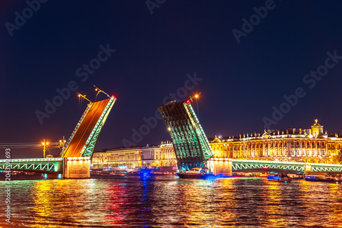 Photos The raised Palace Bridge and the Winter Palace