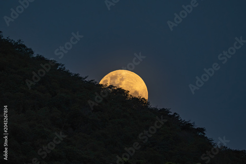 Rising moon