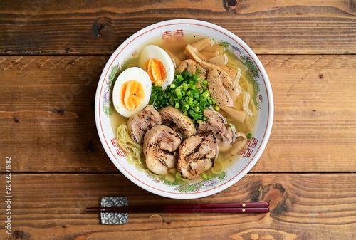 鶏塩ラーメン