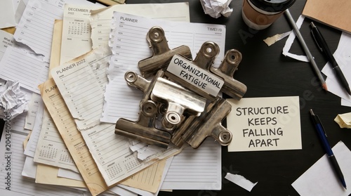 Organizational Fatigue and Mental Overload in Cluttered Office