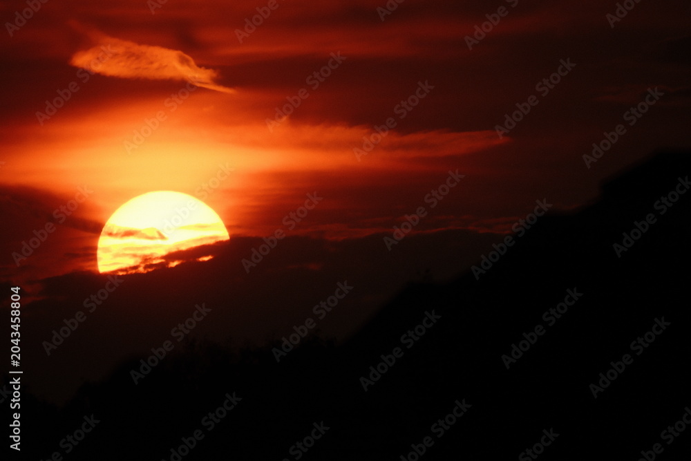 Obraz premium sunrise over the desert