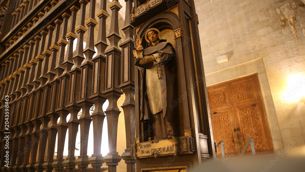 Fototapeta premium Basílica Pontificia de la Santa Cruz, Valle de Guelgamuros o Valle de los Caídos, Madrid, España
