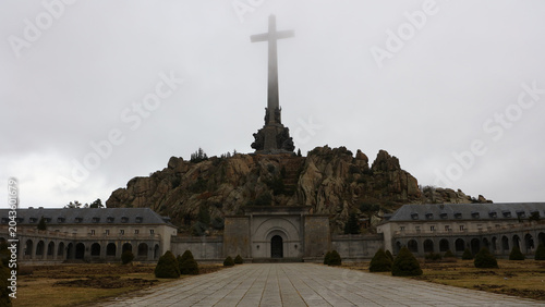 Cruz de la Basílica Pontificia de la Santa Cruz, Valle de Cuelgamuros o Valle de Los Caídos
