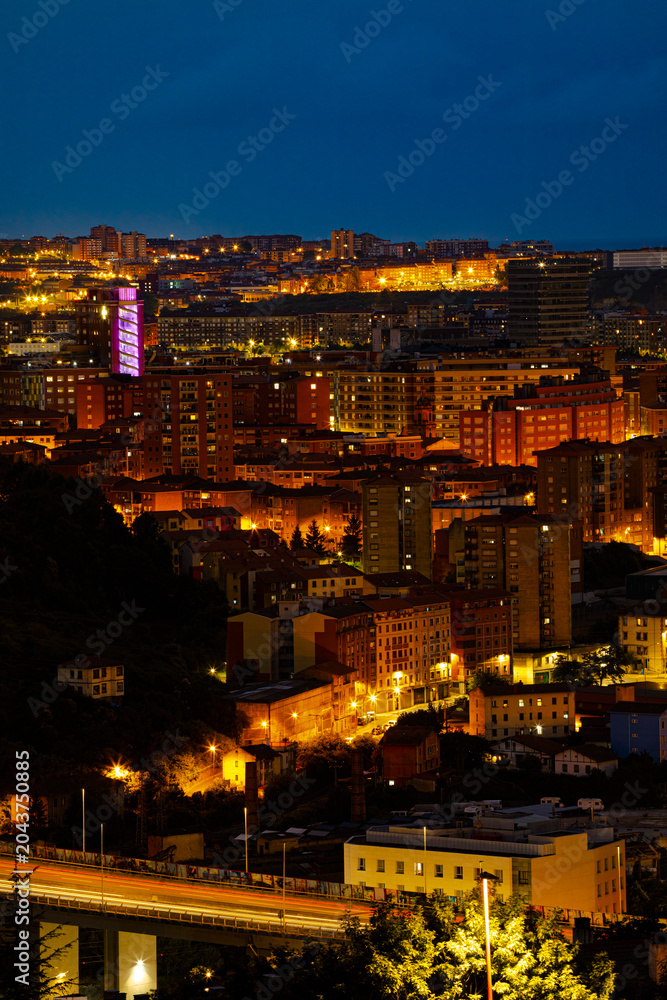 Fototapeta premium Night view of the city of Bilbao