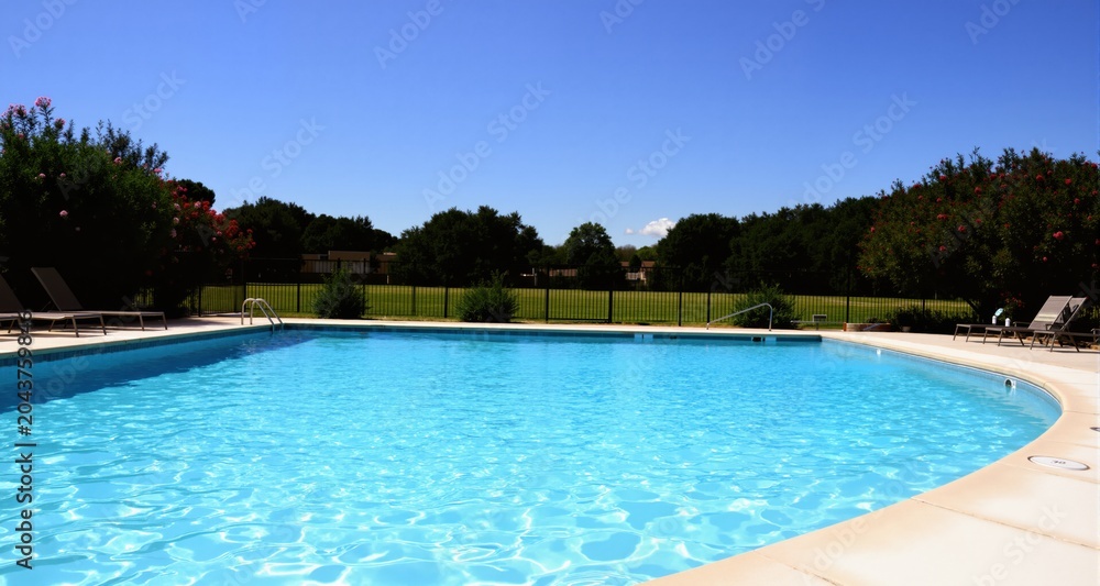 Fototapeta premium Swimming pool on a summer day 