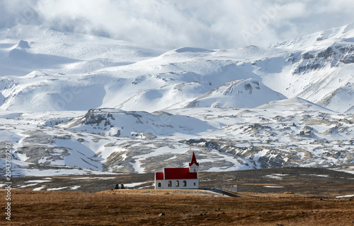 Cuadro en lienzo iceland Ingjaldsholskirkja church red house
