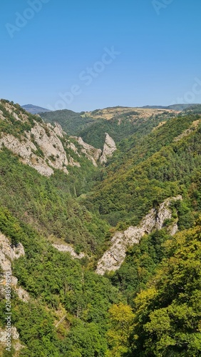 Les magnifiques paysages de canyon calcaire des gorges du Rébenty (Pays de Sault, Pyrénées audoises, Occitanie)
