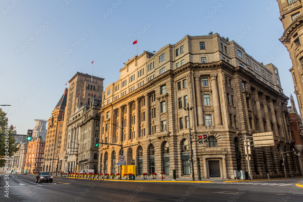 Fototapeta premium Historical buildings at The Bund in Shanghai, China