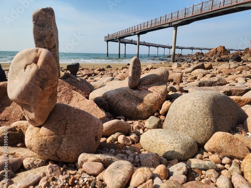Canvas Print rocks on the beach