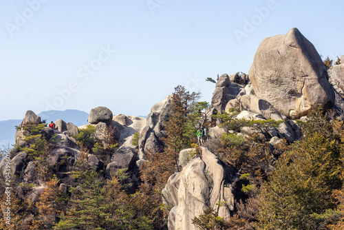 Foto Granite Outcrop and Hiking Trail in Konze Alps Japanm Shiga prefecture