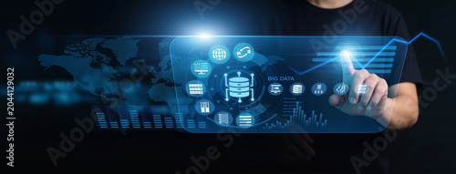 Foto Data analyst using modern interface to process big data sets