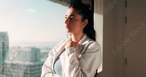 Quadro su tela Doctor, woman or thinking at clinic window for clinical insight, diagnostic challenge or idea