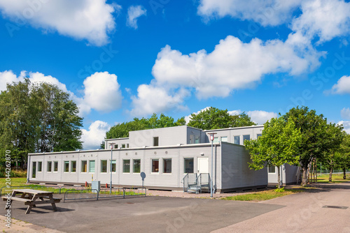 Foto Temporary buildings for a school during reconstruction
