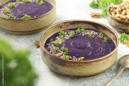 Schilderij op canvas Red cabbage cream soup - traditional dish of Norwegian cuisine