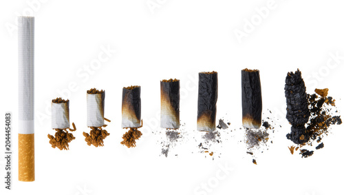 Foto Cigarette progression from full to burnt stub with ash