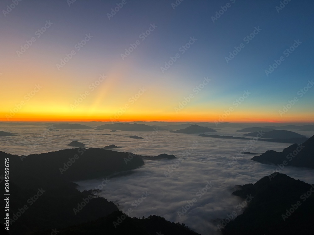 Obraz premium sunset over the sea