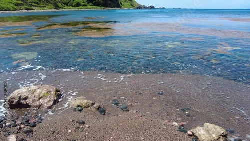 【4K】青森県小泊町の美しい海岸風景：日本海の荒波と雄大な断崖が織りなす、津軽半島の秘境の絶景素材　[4K] Majestic Coastline of Kodomari, Aomori Japan: Scenic View of the Sea of Japan, Travel B-roll 撮影日：20260522-1