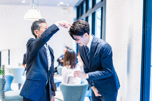 Tableau sur toile 部下を叱責する上司