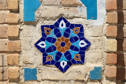 Foto An example of Uzbek ceramic art