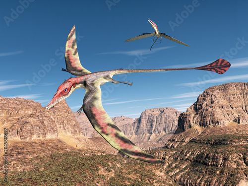 Flugsaurier Eudimorphodon über einer Gebirgslandschaft