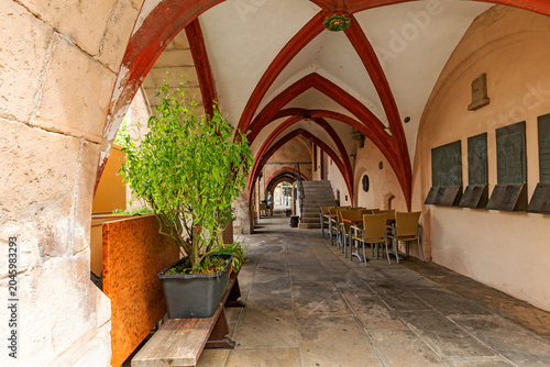 Obraz na plátně Historic vaulted arcade at the present registry office in Hildesheim