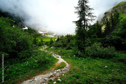 path in the mountains