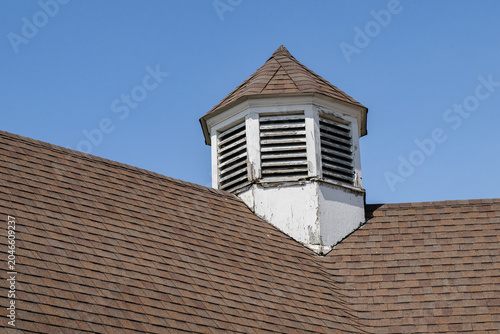 Принти на полотні old cupola on top of barn