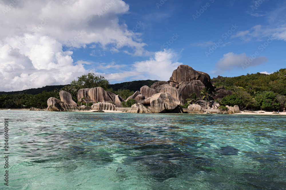 Obraz premium tropical island in the ocean