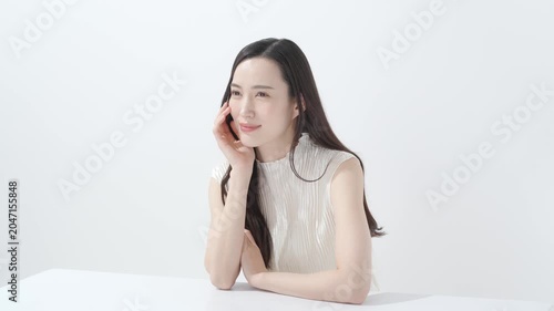 女性　スキンケア