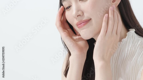 女性　スキンケア