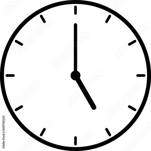 Foto A simple clock face that shows just 5 o'clock