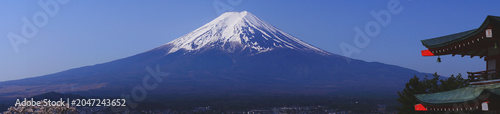 新倉富士浅間神社から望む富士山
View of Mt. Fuji from Arakura Fuji Sengen Shrine