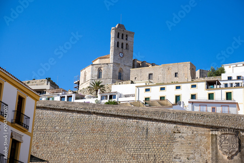 Fotografie «Ibiza, Spain»; May 26 2026: The majestic Portal de ses Taules, an ancient stone archway serving as the main gateway entrance through the historic Renaissance walls into Dalt Vila old town
